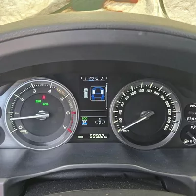 Toyota Land Cruiser VXR V8 5.7 GRAND TOURING-2