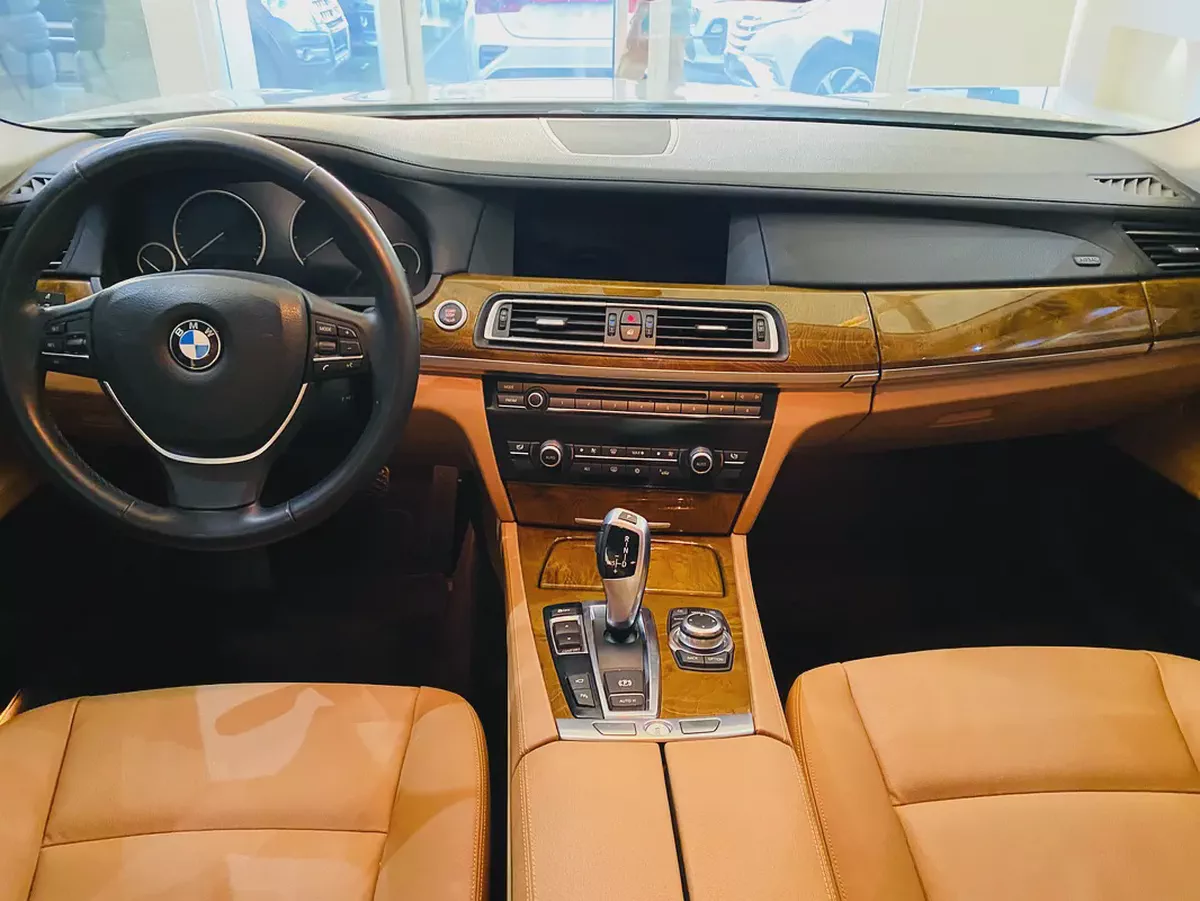 للبيع BMW 739LI موديل 2012 مواصفات خليجية 25000 km-17-17