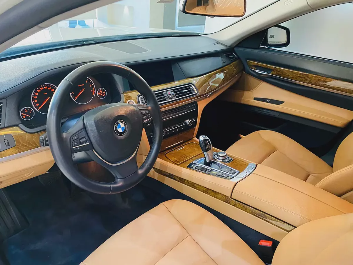 للبيع BMW 739LI موديل 2012 مواصفات خليجية 25000 km-19-19