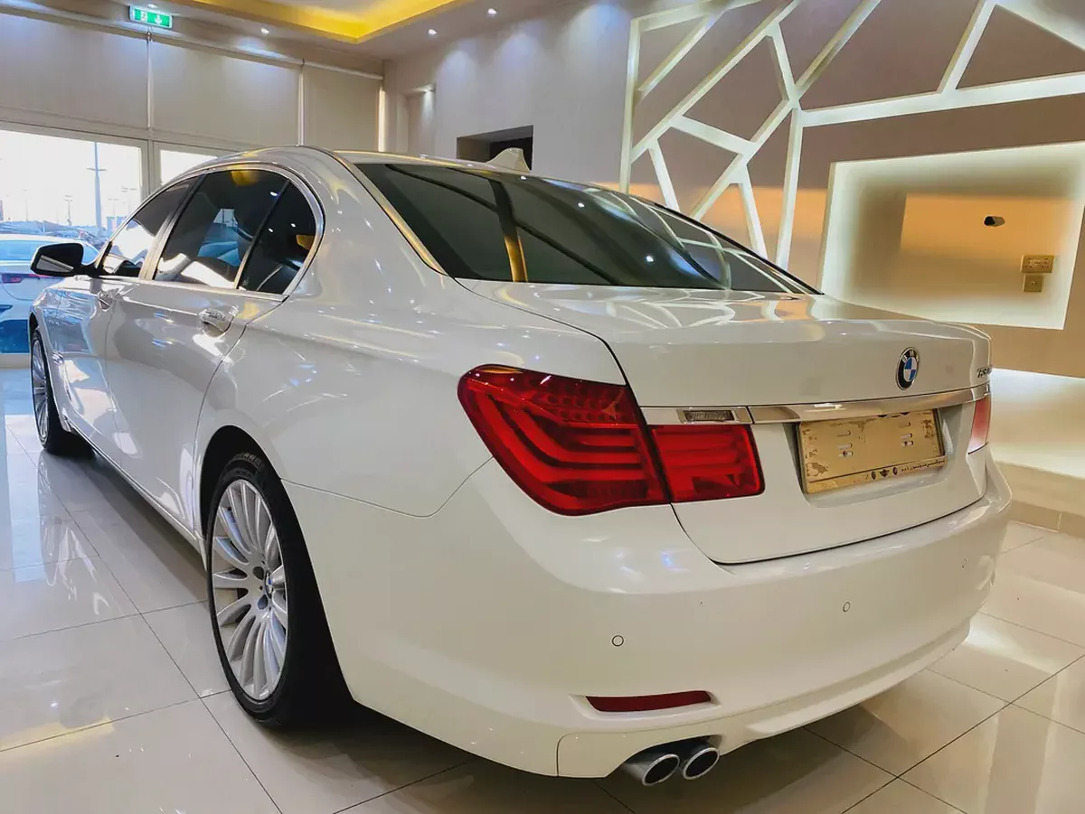 للبيع BMW 739LI موديل 2012 مواصفات خليجية 25000 km-7-7