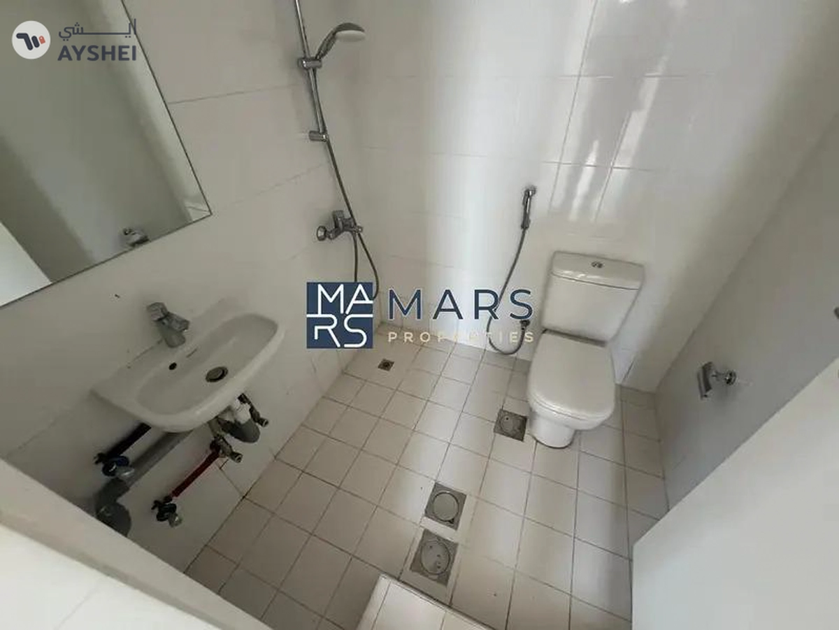 End Unit Villa With Study Room in Excellent Community-14-14
