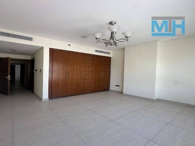 Yasmeen Building, Al Jaddaf, Dubai-10