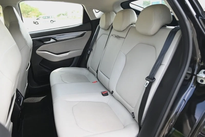 0% DP - JAC J7 LUXURY 2023 - LOW MILEAGE - WELL MAINTAINED-14