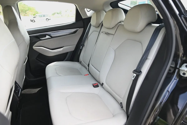 0% DP - JAC J7 LUXURY 2023 - LOW MILEAGE - WELL MAINTAINED