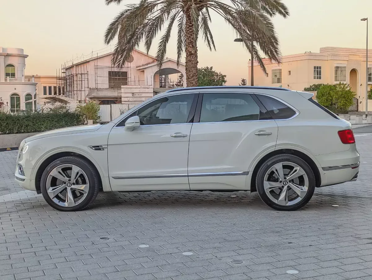 Bentley Bentayga W12 AWD 2018 GCC Specs-2-2