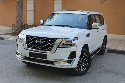 PATROL V6 SE PLATINUM - GCC SPECS - PPF - WARRANTY AND SERVICE - ACCIDENT FREE --0
