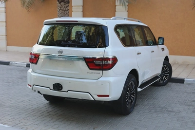 PATROL V6 SE PLATINUM - GCC SPECS - PPF - WARRANTY AND SERVICE - ACCIDENT FREE --5