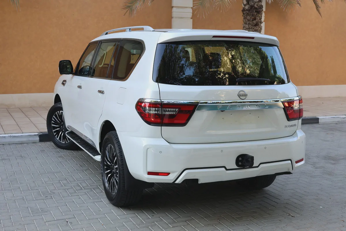 PATROL V6 SE PLATINUM - GCC SPECS - PPF - WARRANTY AND SERVICE - ACCIDENT FREE --4-4
