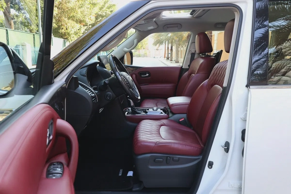 PATROL V6 SE PLATINUM - GCC SPECS - PPF - WARRANTY AND SERVICE - ACCIDENT FREE -