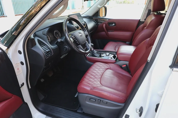 PATROL V6 SE PLATINUM - GCC SPECS - PPF - WARRANTY AND SERVICE - ACCIDENT FREE -