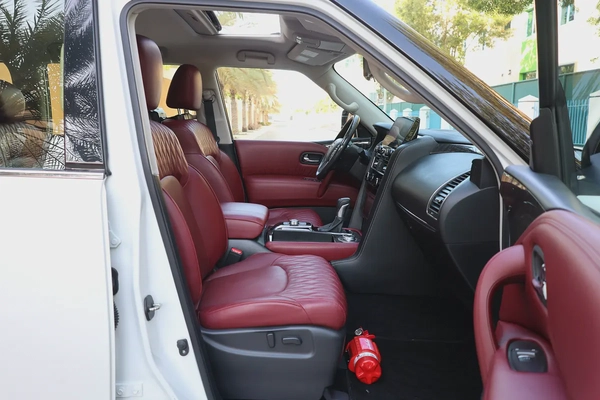 PATROL V6 SE PLATINUM - GCC SPECS - PPF - WARRANTY AND SERVICE - ACCIDENT FREE -