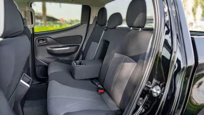 Mitsubishi L200 GLX Mitsubishi L200 Sportero 2.4L Diesel 4x4 2023-15