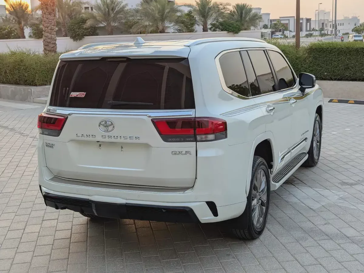 2022 Toyota Land Cruiser GXR Diesel Top full Option Twin turbo-3-3