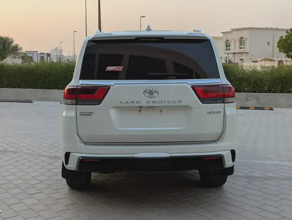2022 Toyota Land Cruiser GXR Diesel Top full Option Twin turbo-5-5