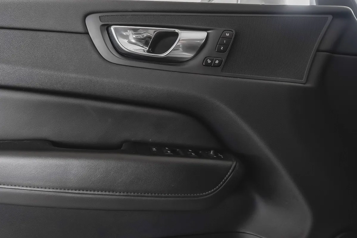 AED 2,467 / 60 months | 0% DP | 2023 Volvo Xc60 / Full Service History