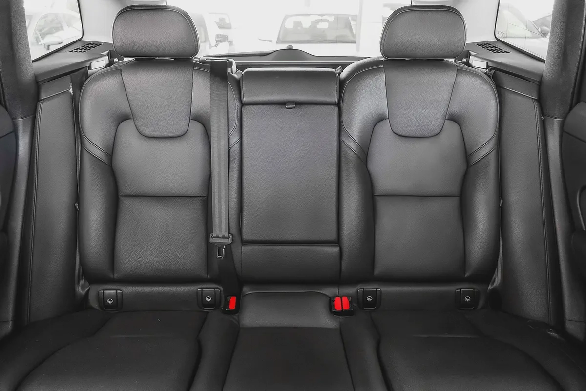 AED 2,467 / 60 months | 0% DP | 2023 Volvo Xc60 / Full Service History