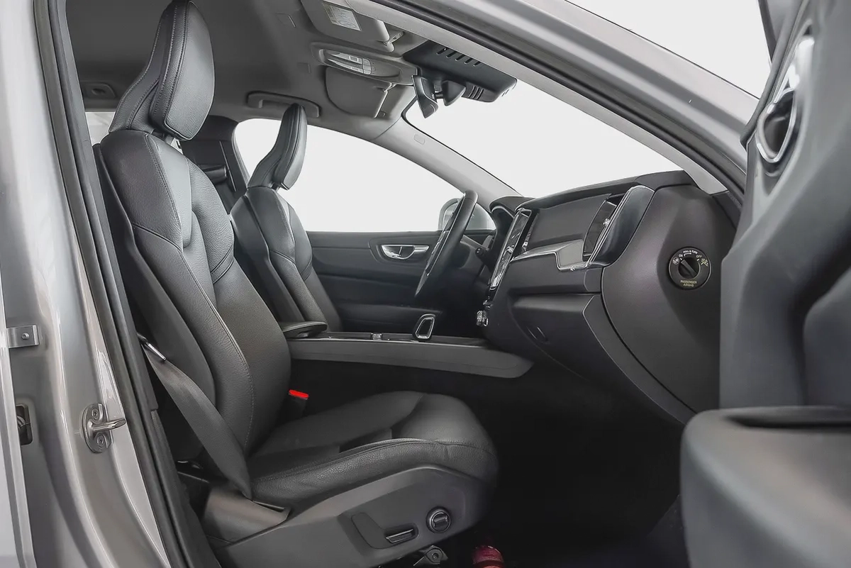 AED 2,467 / 60 months | 0% DP | 2023 Volvo Xc60 / Full Service History