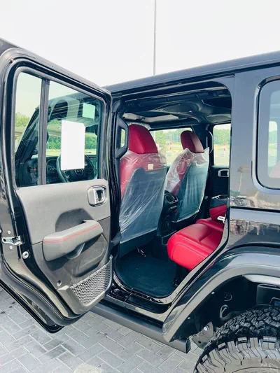 Jeep Wrangler Unlimited Rubicon 392 6.4L V8-10