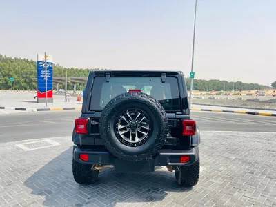 Jeep Wrangler Unlimited Rubicon 392 6.4L V8-12