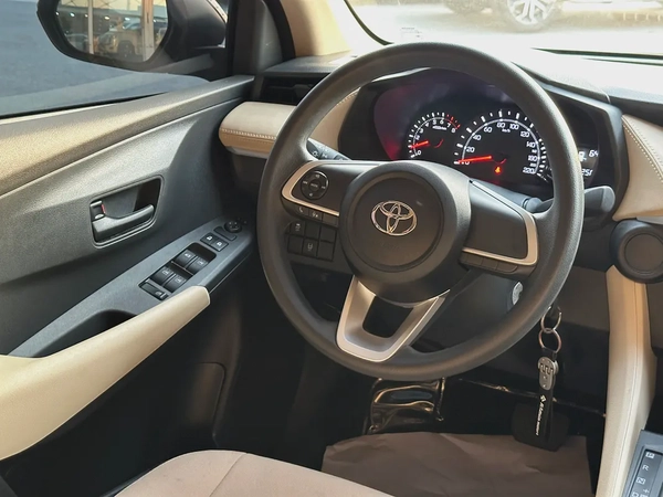 1050/- aed EMI 2026 Toyota Yaris SE+ GCC Specs Original paint 100%