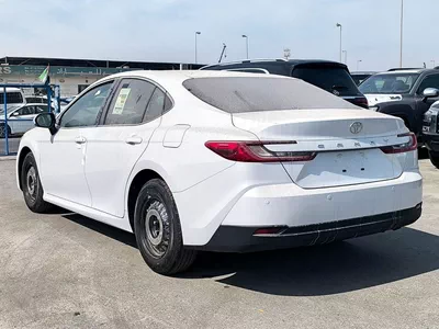 Toyota Camry LE 2025 E 2.5L-4