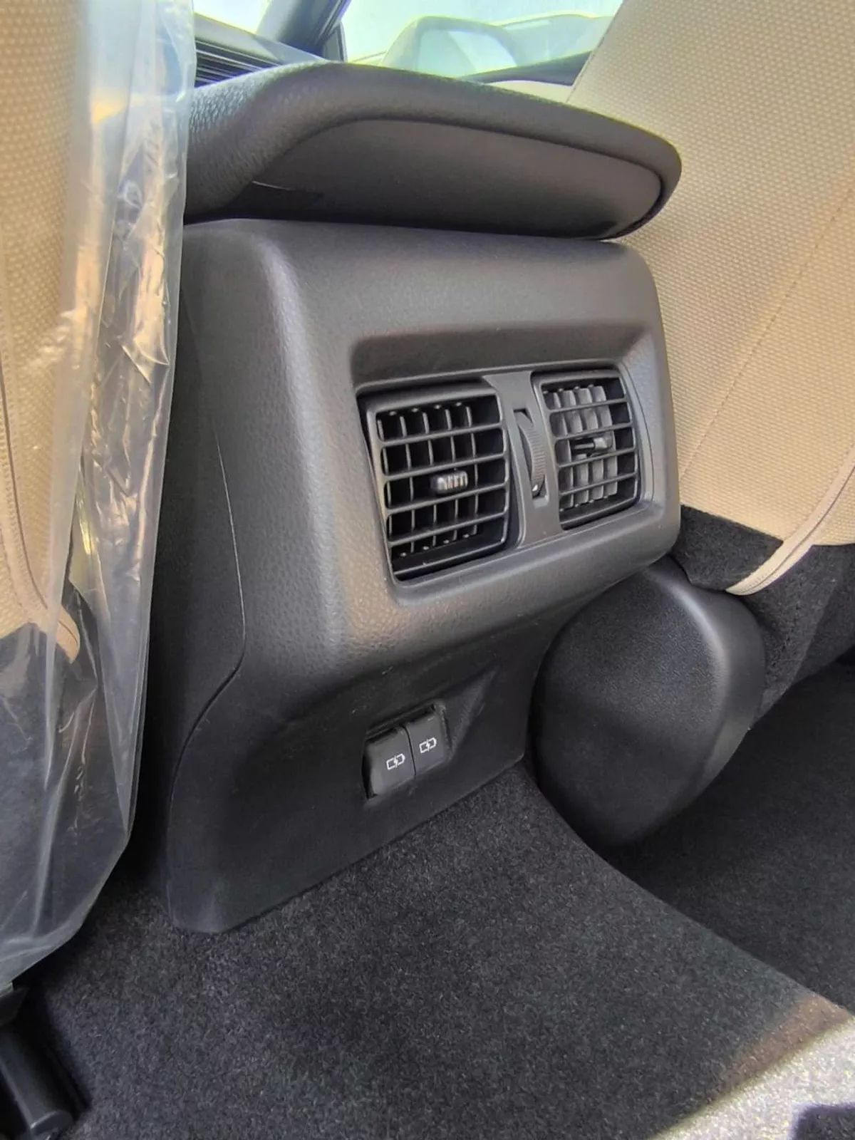 Toyota Camry LE 2025 E 2.5L-13-0