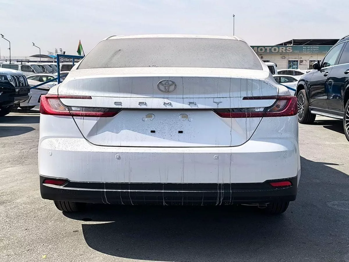 Toyota Camry LE 2025 E 2.5L-3-0