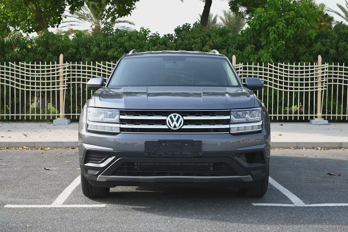 0% DP - GCC SPECS - VOLKSWAGEN TERAMONT 3.6L 4WD - FIRST OWNER - TOP SPECS-1-1