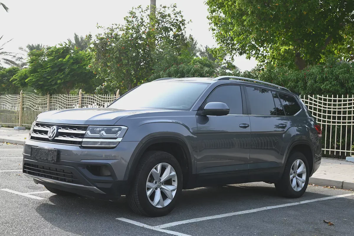 0% DP - GCC SPECS - VOLKSWAGEN TERAMONT 3.6L 4WD - FIRST OWNER - TOP SPECS-2-2
