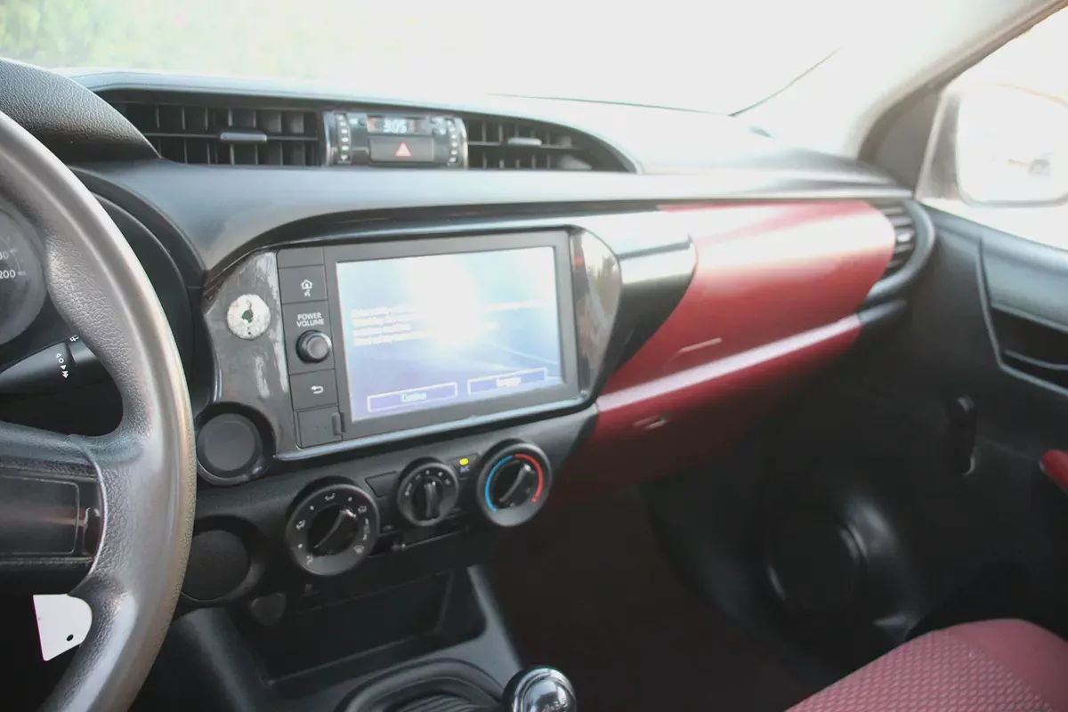2023 Toyota Hilux Single Cab GL GCC Specs-11-11