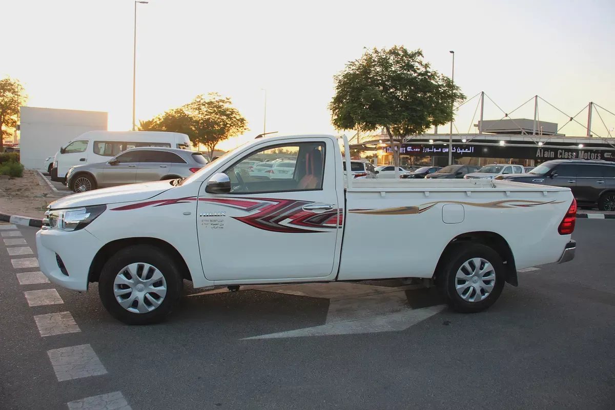 2023 Toyota Hilux Single Cab GL GCC Specs