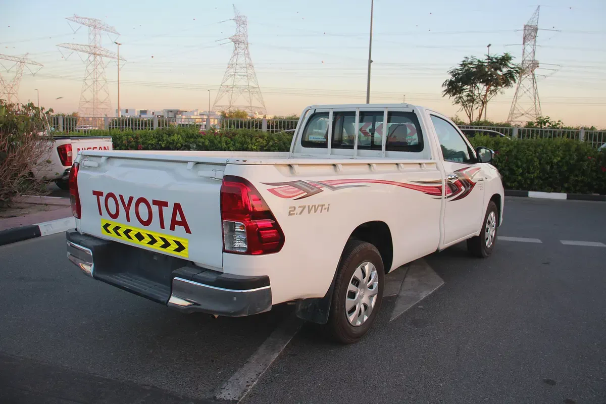 2023 Toyota Hilux Single Cab GL GCC Specs-4-4