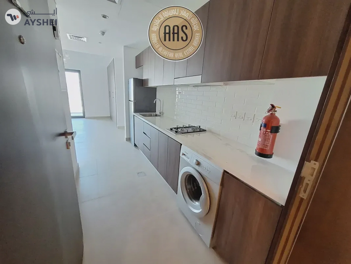 Luxurious Huge Studio Flat With Chiller Free-2-2