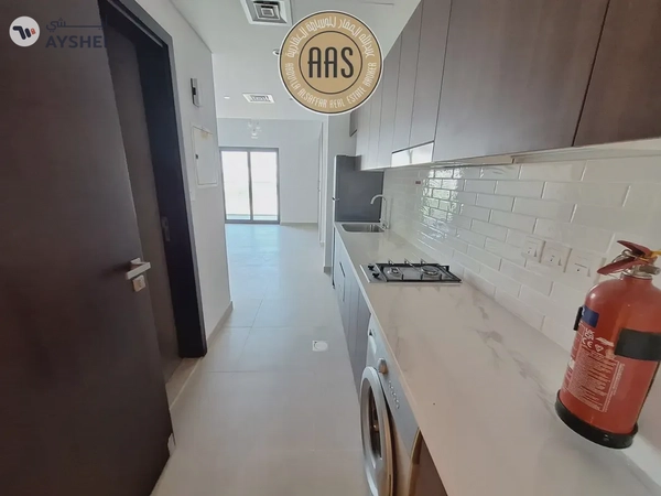 Luxurious Huge Studio Flat With Chiller Free