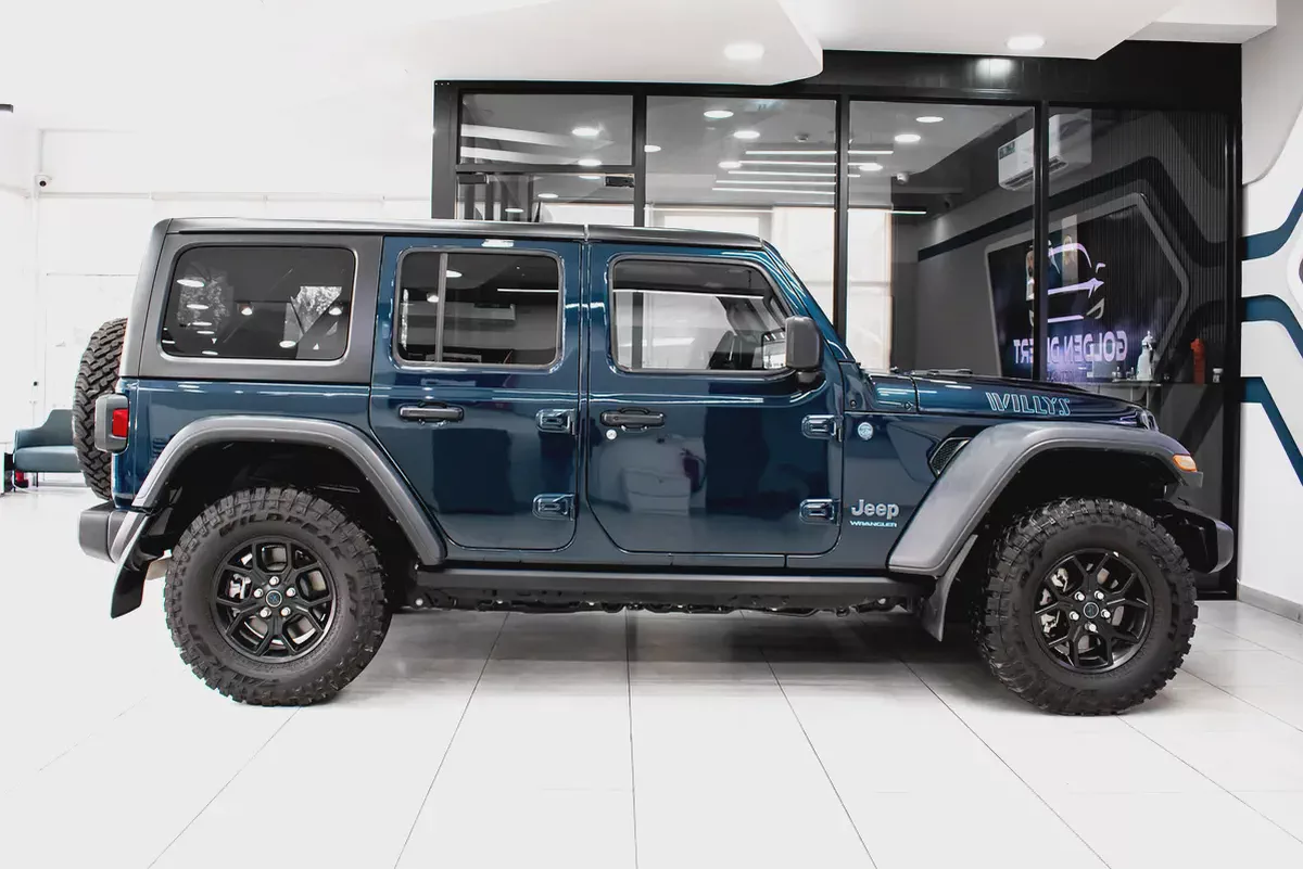 2025 Jeep Wrangler Willys 4xe hybrid-2-2
