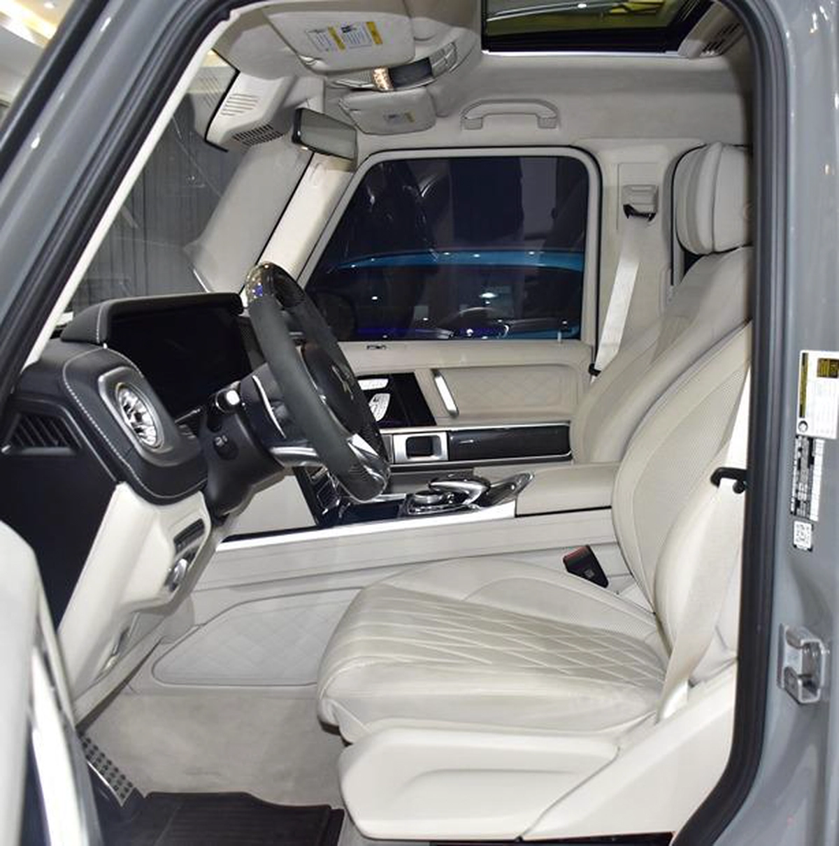 Mercedes Benz G550 ( 2024 Model ) in Grey Color American Specs-4-4