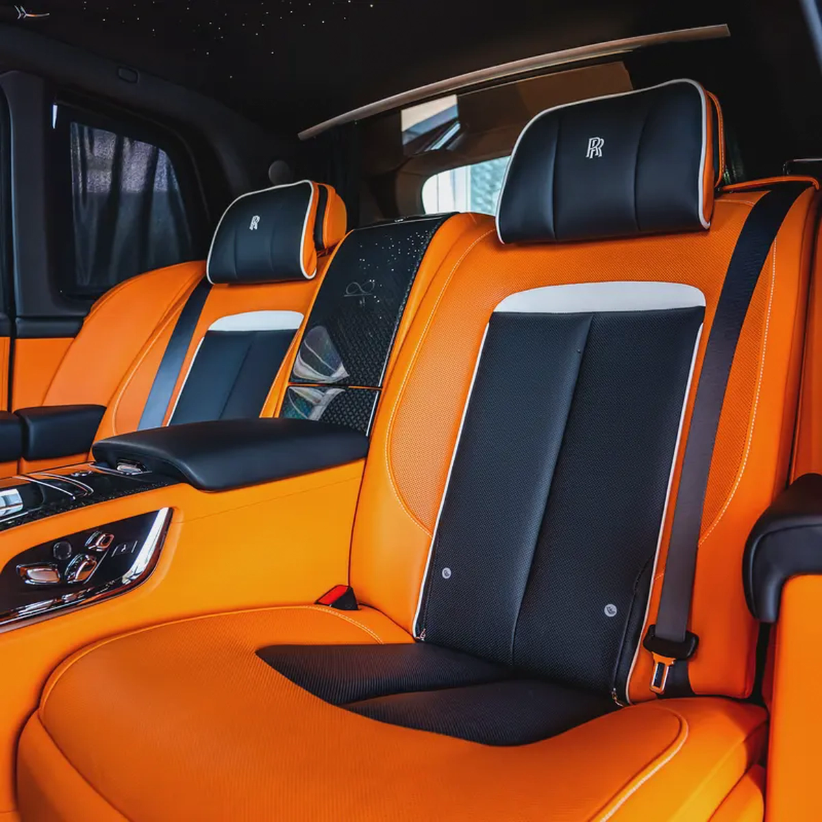 2025 Rolls-Royce Cullinan Black Badge | GCC Specs | 6000KM With Warranty + Service Contract-8-8