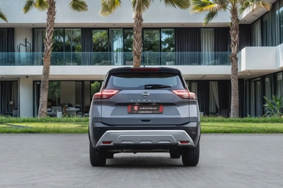 1,724 P.M |  X-Trail SL | 0% Downpayment | Nissan Warranty!-4