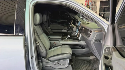 FORD F-150 LIGHTNING LARIAT ,EV, NO ACCIDENT, NO PAINT-6