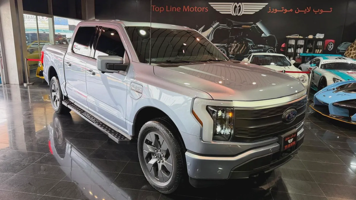 FORD F-150 LIGHTNING LARIAT ,EV, NO ACCIDENT, NO PAINT-1-1
