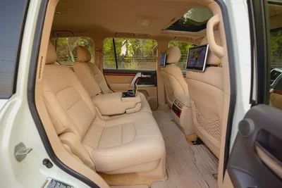 Land Cruiser VXR | 5.7L | GCC Specs | REF #T26651-12