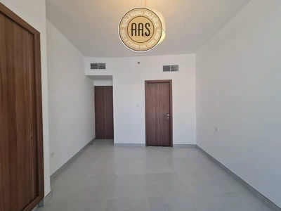 Lavish brand new luxurious huge 2bhk with maid's room all amenities-8