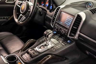 AED 3343 PM | PORSCHE CAYENNE S 2015 | HIGH SPECS | PRISITINE CONDITION | 1 YEAR WARRANTY | GCC-10