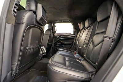 AED 3343 PM | PORSCHE CAYENNE S 2015 | HIGH SPECS | PRISITINE CONDITION | 1 YEAR WARRANTY | GCC-16