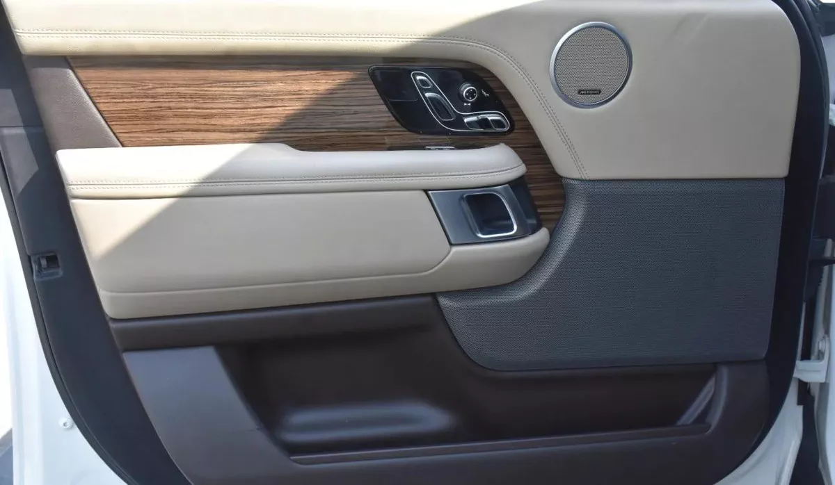 RANGE ROVER SE 2019 | WHITE-14-14