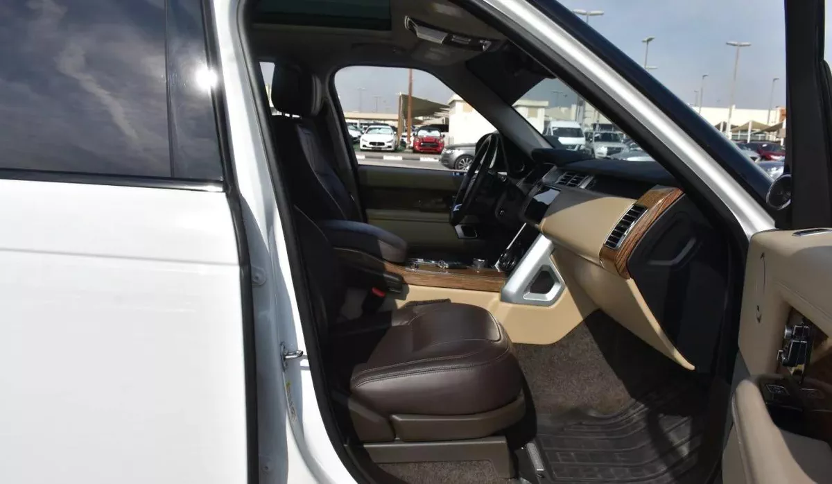 RANGE ROVER SE 2019 | WHITE-11-11