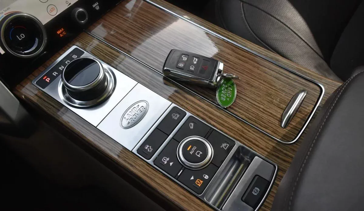 RANGE ROVER SE 2019 | WHITE-10-10
