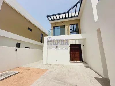 Spacious New 4 Bed + maids room | Close to the Beach-5