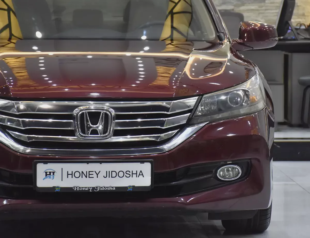 EXCELLENT DEAL for our Honda Accord i-Vtec ( 2016 Model ) in Burgundy Color GCC Specs-3-3