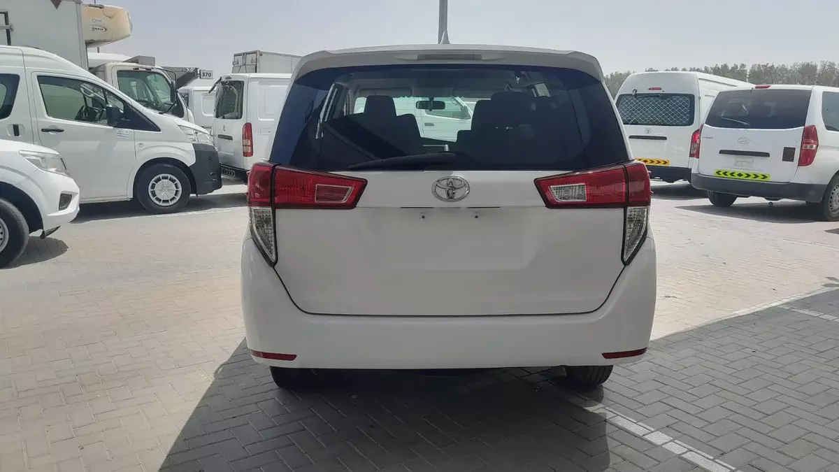 Toyota Innova Crysta GCC | 7 Seater | 2020 Model | Family Car Toyota Innova Crysta GCC – 7 Seater Mo-6-6